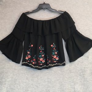 FLYING TOMATO Boho Bohemian Peasant Festival Minimalist Embroidered Gauzy Top